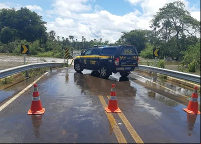 Trecho da BR 222 interditado pela PRF