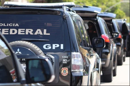 Equipes da Polícia Federal na Operação Extremum Agmen, no Rio Grande do Norte