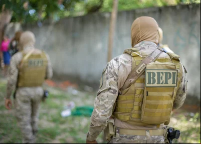 Policiais do BEPI no local do homicídio