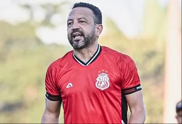 Paulinho Kobayashi, técnico do Imperatriz