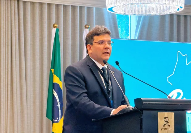 Rafael Fonteles conduz apresentação de 16 projetos no Catar