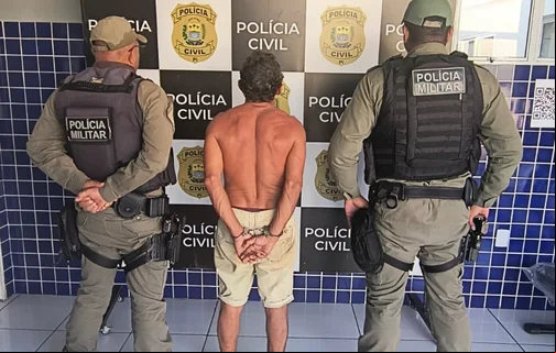 Após diligências na região, os policiais localizaram o investigado em sua própria residência.