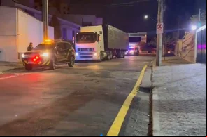 Carga apreendida nos caminhões em São Paulo