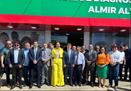 Severo Eulálio e Felipe Sampaio visitam Centro de Diagnóstico e obras do 25º BPM em Esperantina