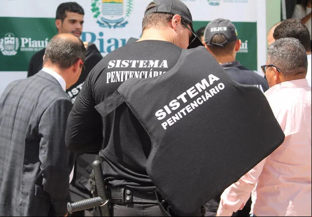 Agentes Penitenciários 