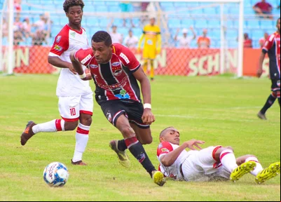 Lance na partida entre River e Imperatriz-MA no último sábado